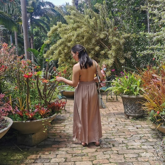 Crochet top halter maxi dress - Picture 3 of 3